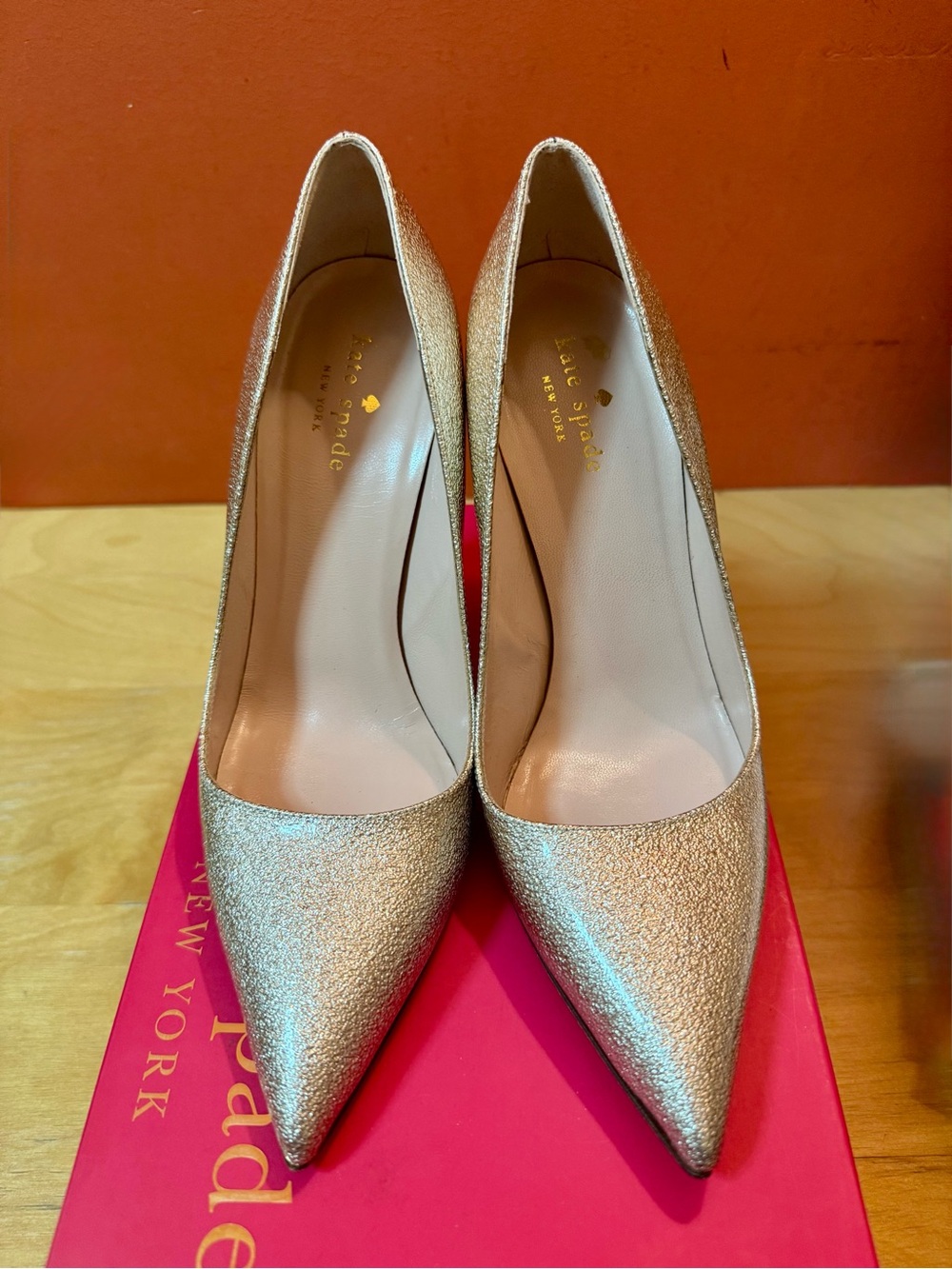 Kate Spade Larisa Metallic Patent Leather Pumps Heels Size 8 Made in Italy